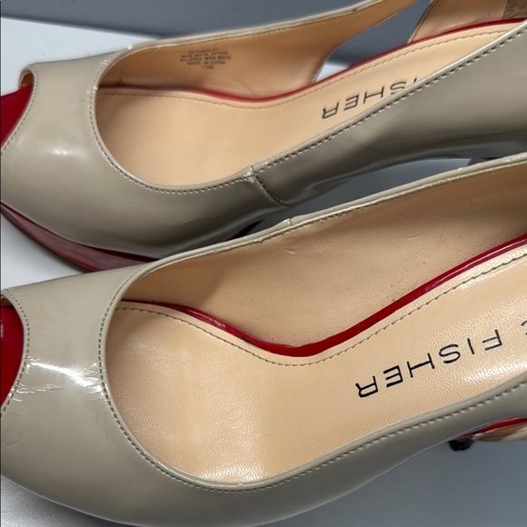 Marc Fisher Women's Cream and Red Peep Toe Heels - Picture 6 of 12